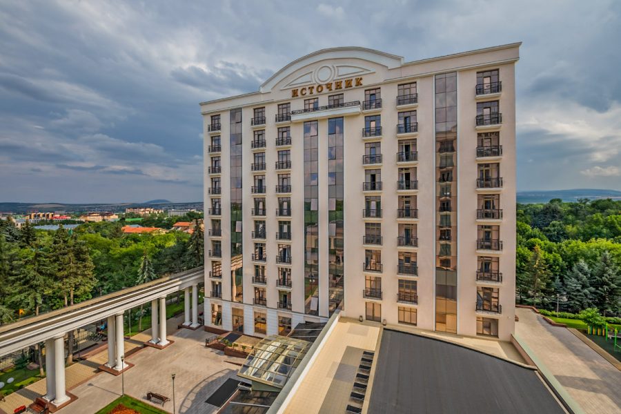 Вид на корпус санатория Источник Ессентуки - фотография