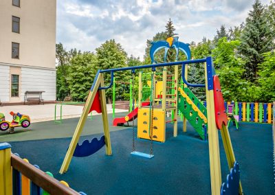 Детская площадка санатория Источник Ессентуки - фотография